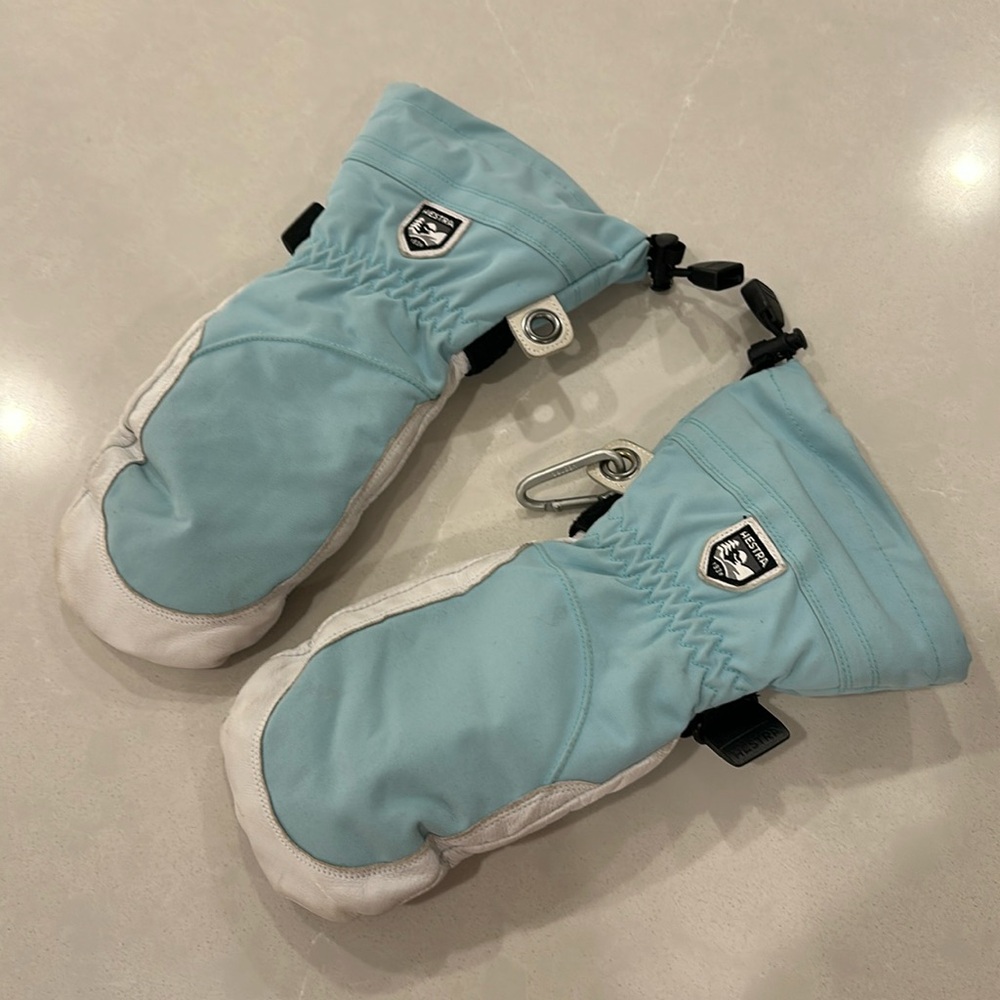 Turquoise hestra mittens